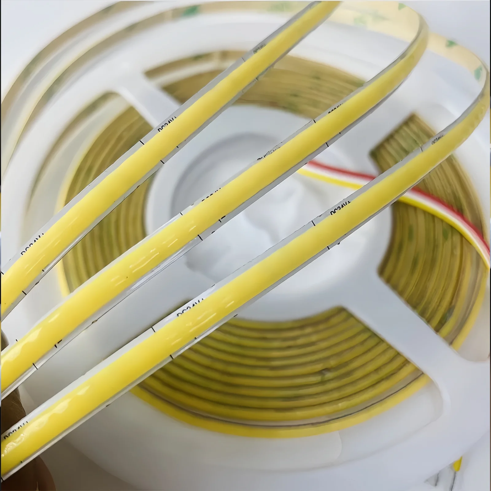 LUMSET® COB LED Strip – 608 LEDs:m, Dual CCT 2700K–6500K, 6+6W:m, 12V:24V, 3 Wire, 5mm Width, CRI90+, Panelized Design